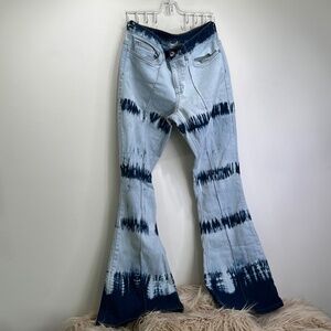 Venus women's jeans size 10 light blue with Indigo dye bell bottoms flair leg